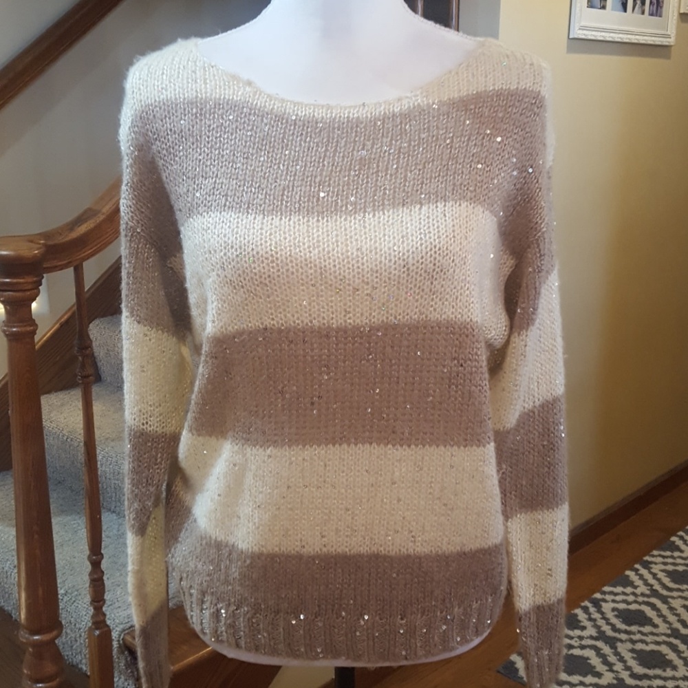 LOVE ON A HANGER SWEATER
